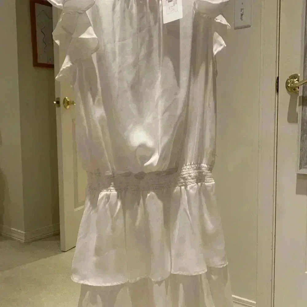 White ruffle dress - Picture 1 of 4